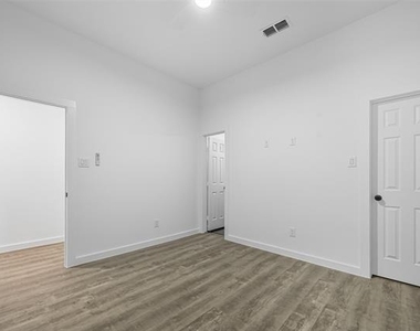 1315 Oneal Street - Photo Thumbnail 8