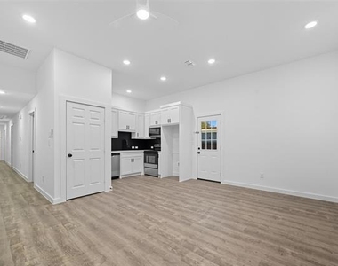 1315 Oneal Street - Photo Thumbnail 1