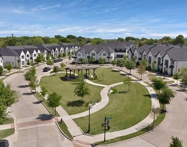 7608 Resting Mews - Photo Thumbnail 15