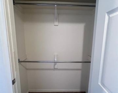 630 Schmitz Avenue - Photo Thumbnail 4