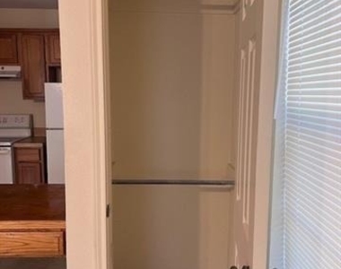 630 Schmitz Avenue - Photo Thumbnail 5