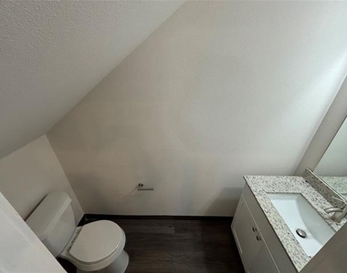 710 Benge Drive - Photo Thumbnail 5