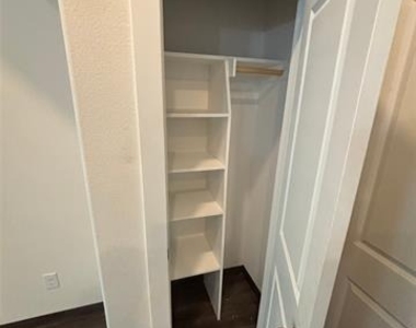 710 Benge Drive - Photo Thumbnail 4
