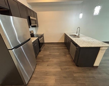 710 Benge Drive - Photo Thumbnail 3