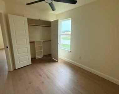 7650 Hudson Way - Photo Thumbnail 15