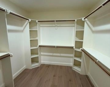 7646 Hudson Way - Photo Thumbnail 12