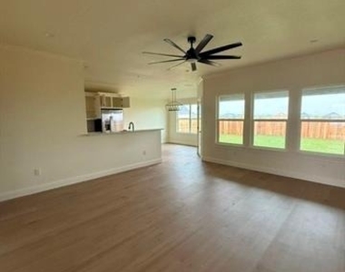 7646 Hudson Way - Photo Thumbnail 2