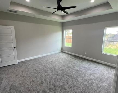101 Magnolia Estates Street - Photo Thumbnail 5