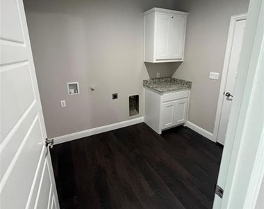 101 Magnolia Estates Street - Photo Thumbnail 4