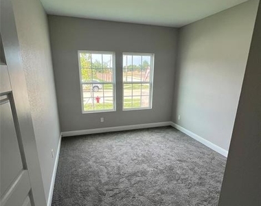 101 Magnolia Estates Street - Photo Thumbnail 10