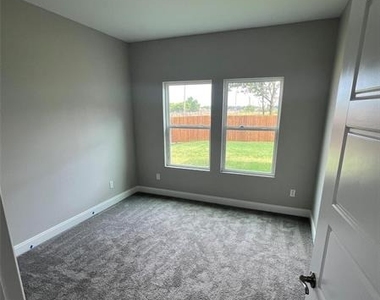 101 Magnolia Estates Street - Photo Thumbnail 11