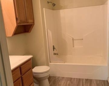 315 Bernard Street - Photo Thumbnail 4