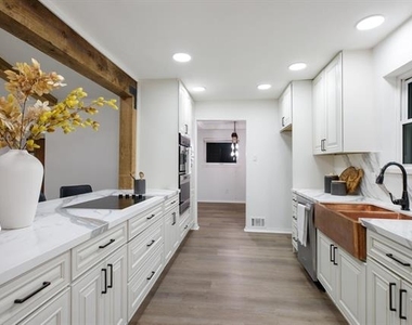10922 Ferndale Road - Photo Thumbnail 8