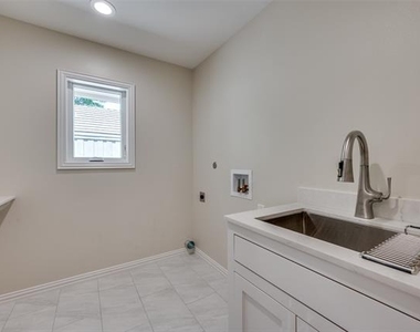 7154 Stonetrail - Photo Thumbnail 16