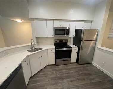 7474 Fair Oaks Avenue - Photo Thumbnail 5