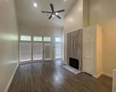 7474 Fair Oaks Avenue - Photo Thumbnail 4