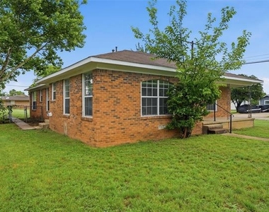 1703 W Elm Street - Photo Thumbnail 1