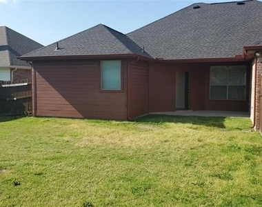 1125 Northwood Lane - Photo Thumbnail 17