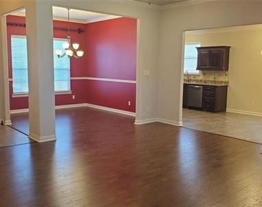 1125 Northwood Lane - Photo Thumbnail 1
