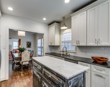 6313 Belmont Avenue - Photo Thumbnail 7