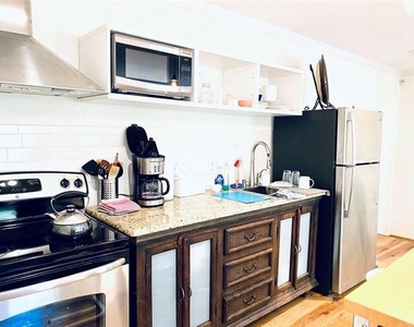 6313 Belmont Avenue - Photo Thumbnail 22