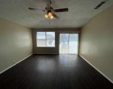 1611 Columbia Drive - Photo Thumbnail 16