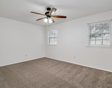 207 Stefanie Street - Photo Thumbnail 13