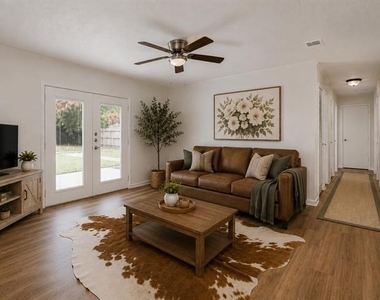 207 Stefanie Street - Photo Thumbnail 1