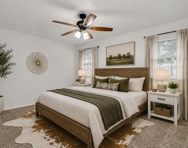 207 Stefanie Street - Photo Thumbnail 3