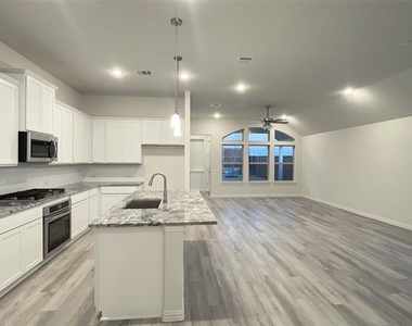 501 Orchard Place - Photo Thumbnail 3