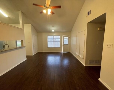 1754 Carrington Drive - Photo Thumbnail 10