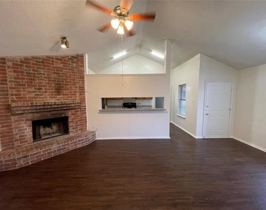 1754 Carrington Drive - Photo Thumbnail 11