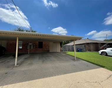 1754 Carrington Drive - Photo Thumbnail 3