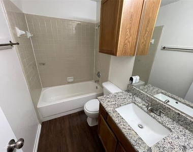 1754 Carrington Drive - Photo Thumbnail 13