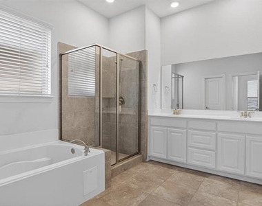 10204 Marathon Court - Photo Thumbnail 8