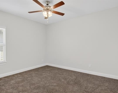 10204 Marathon Court - Photo Thumbnail 35