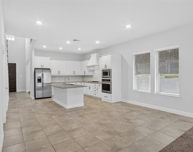 10204 Marathon Court - Photo Thumbnail 17