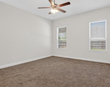 10204 Marathon Court - Photo Thumbnail 7