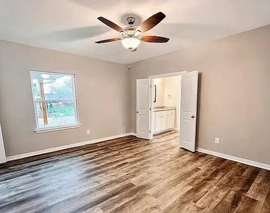 2109 Bluebonnet Avenue - Photo Thumbnail 5