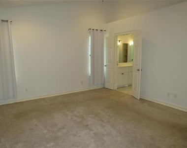 2308 Crestmeadow Street - Photo Thumbnail 14