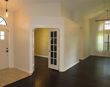 2308 Crestmeadow Street - Photo Thumbnail 20