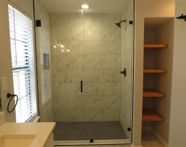 2308 Crestmeadow Street - Photo Thumbnail 17