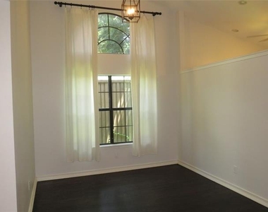 2308 Crestmeadow Street - Photo Thumbnail 6