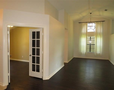 2308 Crestmeadow Street - Photo Thumbnail 21