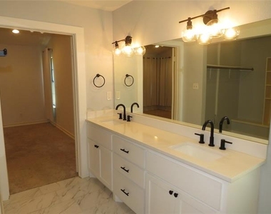 2308 Crestmeadow Street - Photo Thumbnail 19