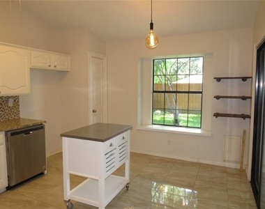 2308 Crestmeadow Street - Photo Thumbnail 9