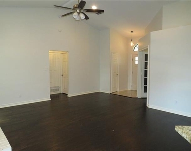 2308 Crestmeadow Street - Photo Thumbnail 12