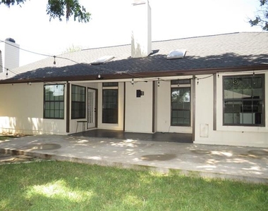 2308 Crestmeadow Street - Photo Thumbnail 37