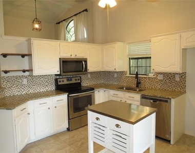 2308 Crestmeadow Street - Photo Thumbnail 10