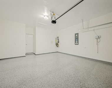 715 Dotty Drive - Photo Thumbnail 22